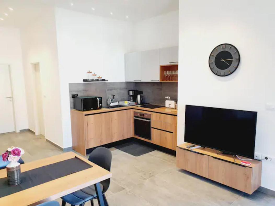 Modern Apartment Ana Premantura Exterior photo